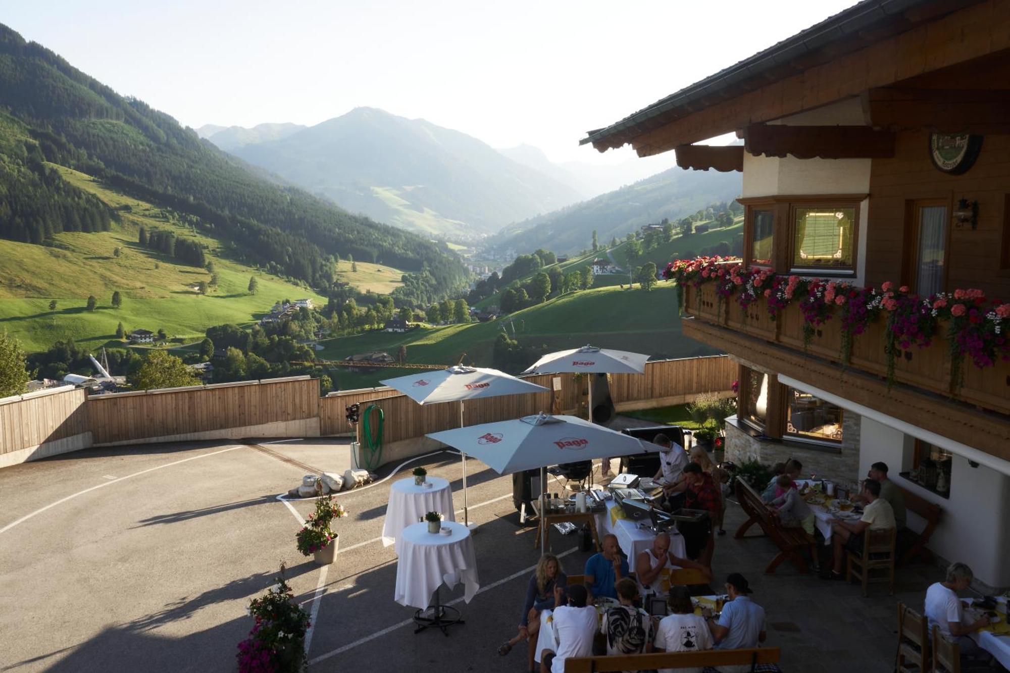 Landhaus Saalbach - Joker Card Included In Summer Eksteriør bilde
